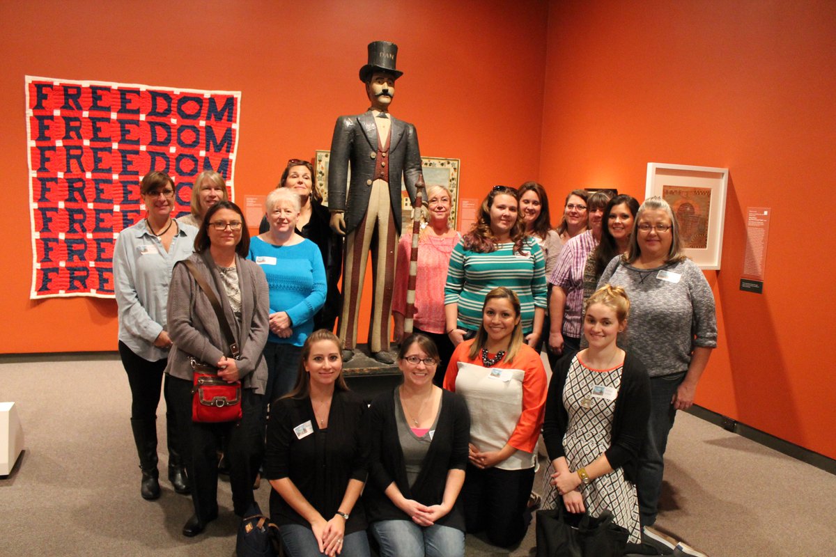 ESCRegion11's tweet photo. Teachers were at @theamoncarter to learn how to use #artintheclass #geniusworks @ESC11TLC @kathy_uhlich https://t.co/ncgUcCpk0I