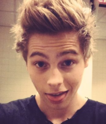 Struggles_77's tweet photo. When the quiff was a thing♥ #memories https://t.co/kdmLJN8U6Y