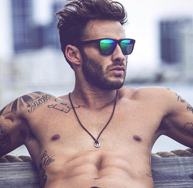 HawkersCo's tweet image. Sorteo de unas Hawkers entre todos los que den RT a este tweet.

Buenas noches hawkerianos 😎

Mañana más y mejor 😘