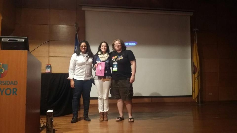 siriushpc's tweet photo. Felicitaciones a @yehegovi, ganadora del premio a mejor exposición Student Research en #latinity2015 #JCC https://t.co/HPFXQiC9Ie