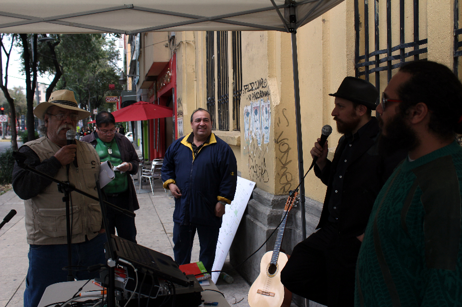 Barrioalaire's tweet photo. #BarrioalAire en el #Vecinal2015 @Nerivela_ https://t.co/ZNIqadbBt7
