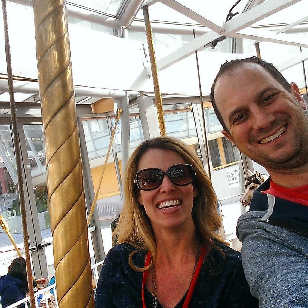 YelpCharleston's tweet photo. Riding the carousel and getting to know other #yelpc2c biz owners #takeovertuesday #persim… https://t.co/9aVkdaVp9P https://t.co/zlC3ewkJe0