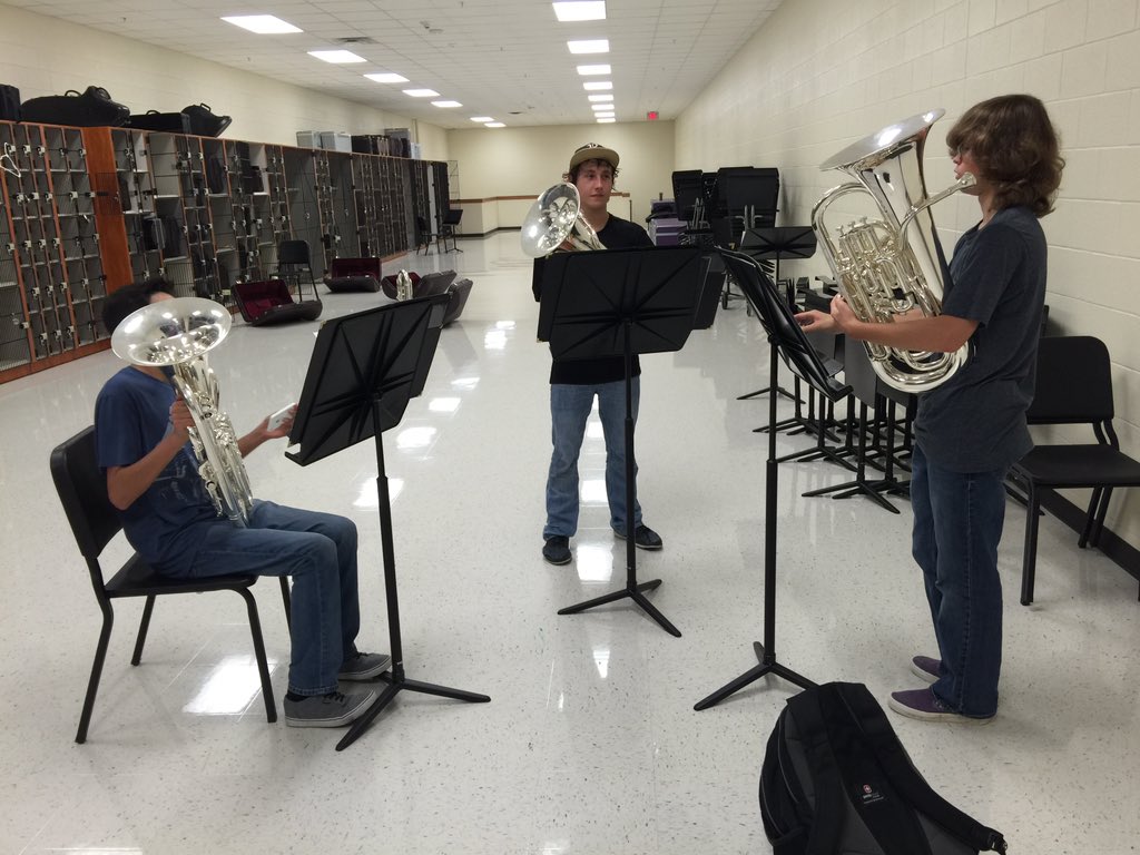 BKB11tb's tweet photo. Marching season may be over but @ElijahGeorgio still giving private sectionals on Tuesday #familyneverbreaksup https://t.co/l6v645AcL8
