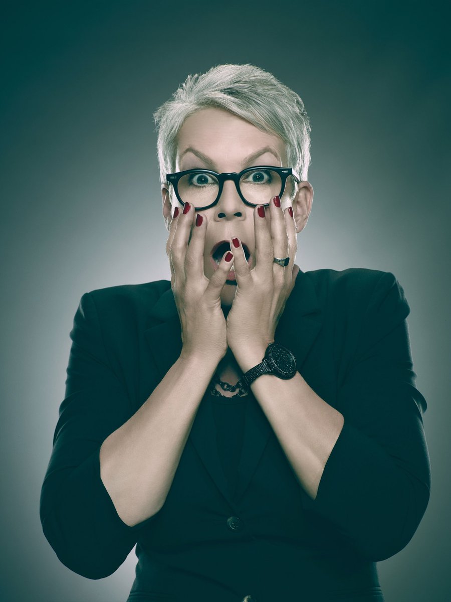 ScreamQueens's tweet photo. Do not mess with Dean Munsch... Or @jamieleecurtis. Unlock more screaming portraits by tweeting with #ScreamQueens! https://t.co/fNah5eaX47