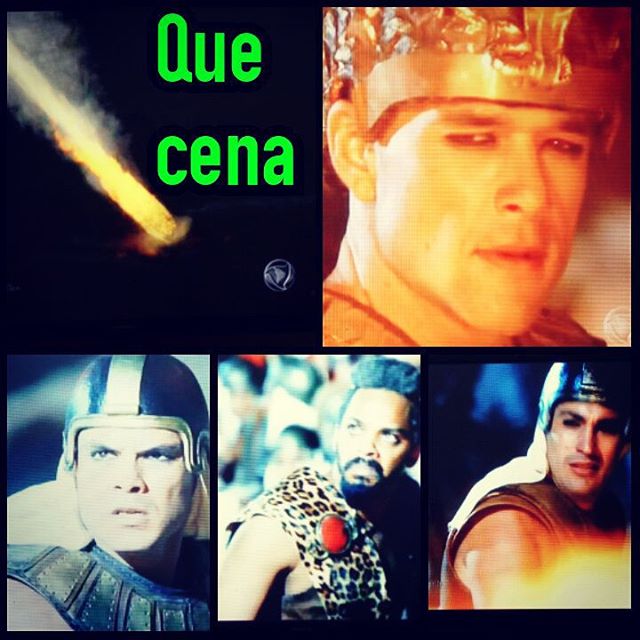 _michelleOnline's tweet photo. Que cena incrível
#osdezmandamentos #marvermelho #love #record #moises #rederecord #tvrecord #deus #sofávirtual https://t.co/zh6xDfduW6