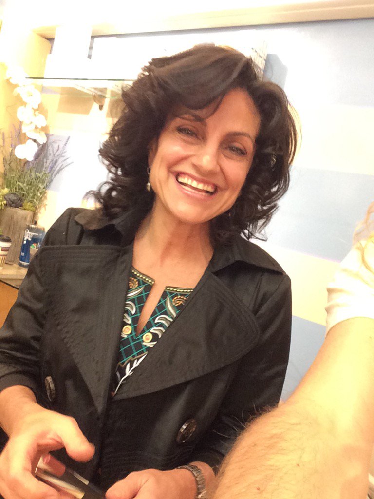SChristenStudio's tweet photo. Gorgeous blow dry!!!
#curlyhair #biomethod #beverlyhills90210 #myhairrocks https://t.co/jNdb8d6zhm