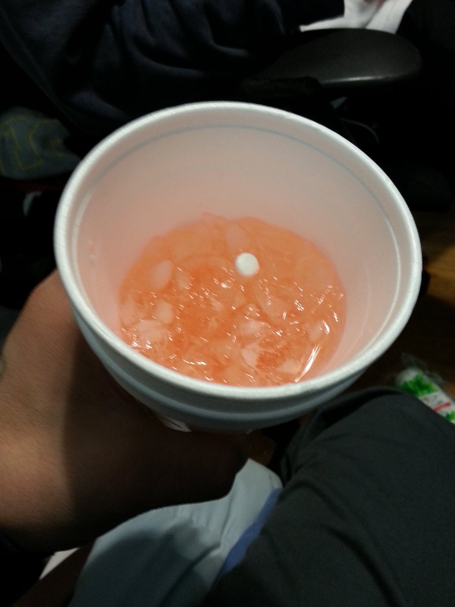finesse_livin's tweet photo. Coke,Molly,melatonin,cherry codeine,sprite,vicodin,and shaved ice with lemons https://t.co/qFYZskwhpk