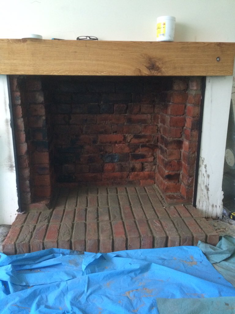 FastfixBMLtd's tweet photo. Multi fuel burner fitted today.Replaced the old gas fire and opened up the chimney Snug as a bug in a rug https://t.co/cLcgcjkaX9