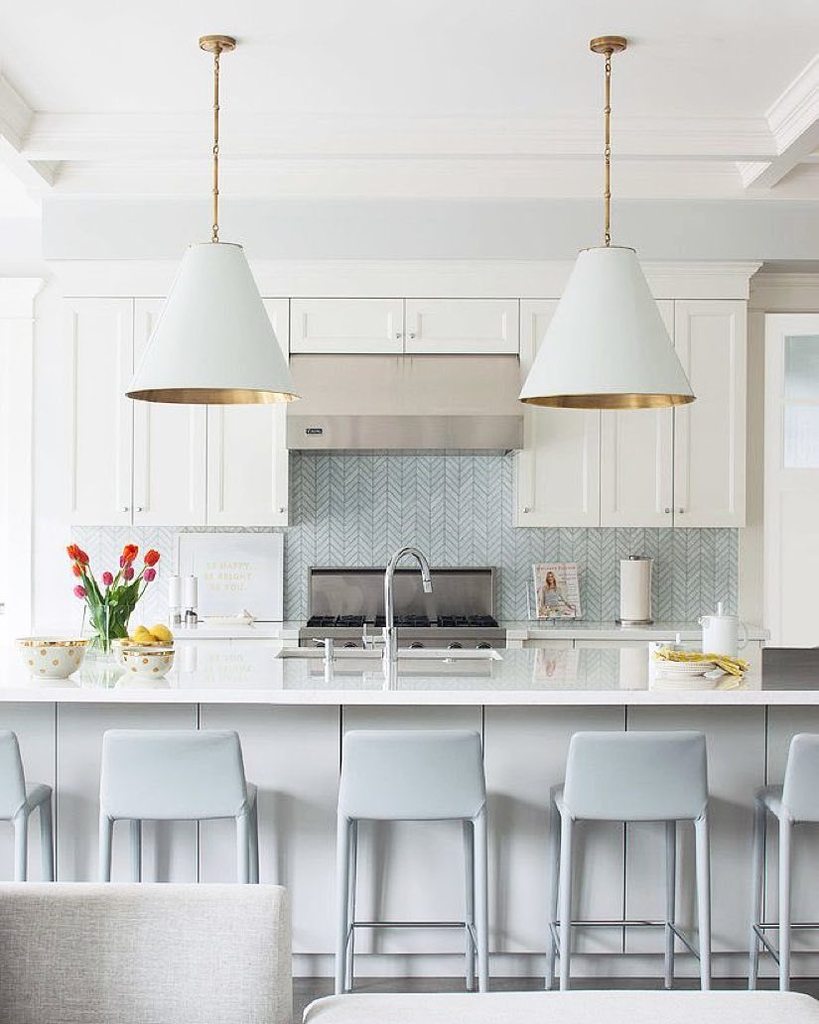 artofinteriors's tweet photo. #artofinteriors_kitchens
white + palest blue
#kitchendesign #kitchenstyling #interiors #interiordesign #interiorp… https://t.co/r7YppY89ai