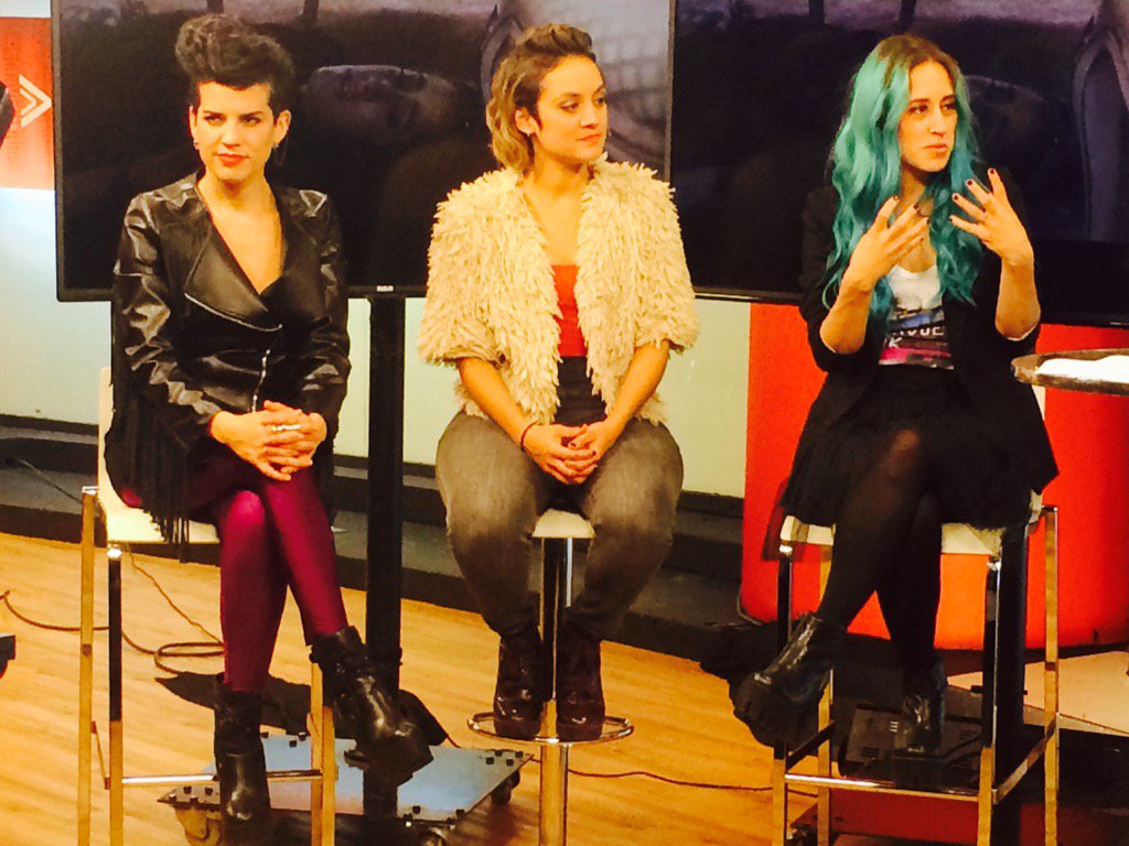 RicardoRocha_MX's tweet photo. La frescura de @kaayoficial en el estudio presentando su disco #Desequilibrio,hoy,20:00 HRS,121 Izzy y Sky. https://t.co/m3HtTZ6VVz