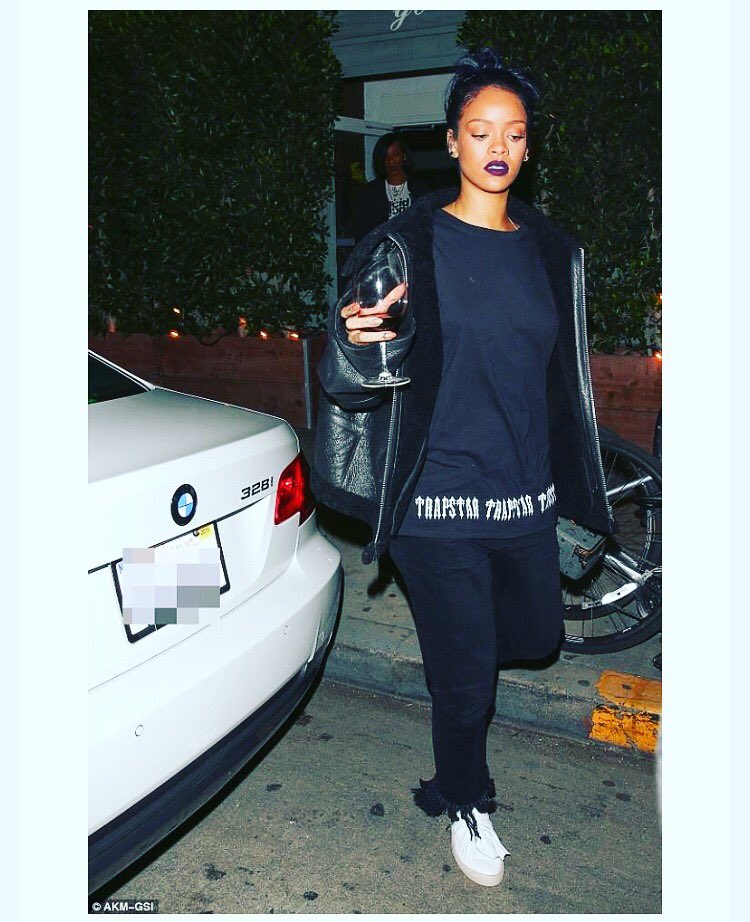 emilybungertMN's tweet photo. Rihanna rocks her wine and @TrapstarLondon #trapstarlife 👀✨ @MikeyTrapstar https://t.co/lB25wrEZcU