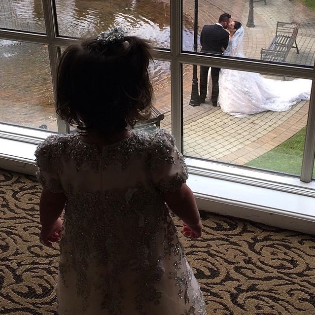 jennisgirls_'s tweet photo. This is my favorite picture so far that has been released 💖 #Meilani #WowwWedding @JENNIWOWW @RogerMathewsNJ https://t.co/qVl2Tu9aCR