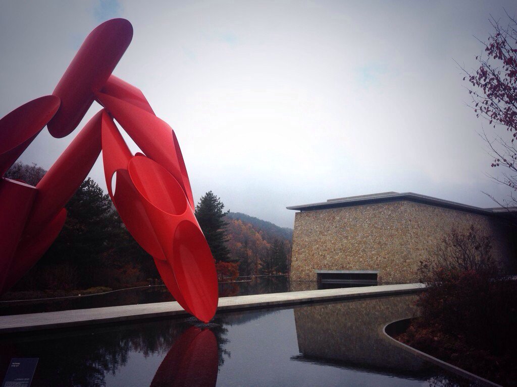silverfruits's tweet photo. 가을이 조용히 쏟아지는 곳.
원주 뮤지엄산. https://t.co/SXoTcFU9dz