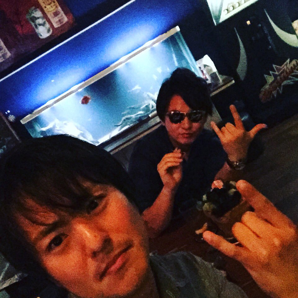 ExpoSixs's tweet photo. 昨日は��前働いていた
自由が丘のBAR mellowmoodnext
で後輩と呑みました！
最高の夜でした(*^^*) https://t.co/OP3ep6X70F