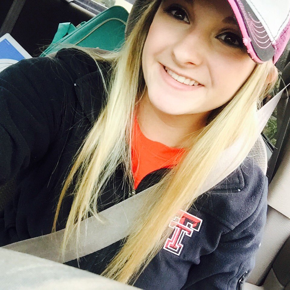 jsveter59's tweet photo. Gonna show him what a little girls made of. Gunpowder and lead. 💅🏼🔫 https://t.co/V7EFCecwkC