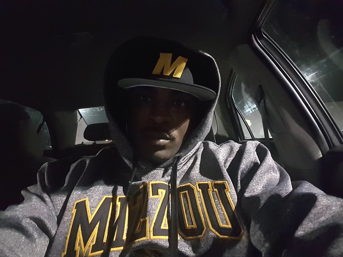 Return4_6James's tweet photo. @GaryPinkel S/O Mizzou FB... Stand For Something or Fall for Everything! #TigerCourage! - Marcus James WR/PR 00-03 https://t.co/xcZElH95E1