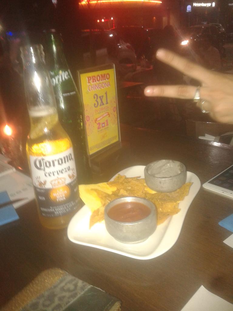 JeanetteNerea's tweet photo. Cenando en Lupitaa unos ricos tacos weeei https://t.co/RP2rVVjP7S