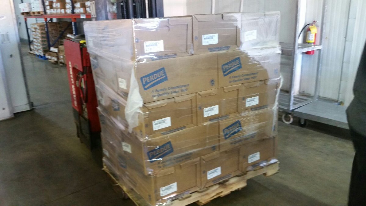 Project3sixty's tweet image. If you are low-income, come get your Thanksgiving Basket, November 21, 2015 from 10:00am to 2:00pm. The first 250.