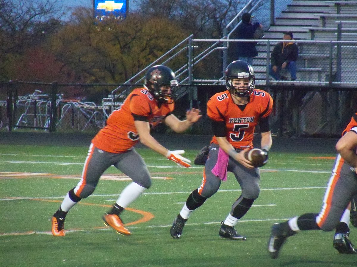 Fenton 2018 QB/WR/DB Josh Czarnota week 1-11 varsity highlights  bit.ly/1sZLoAW