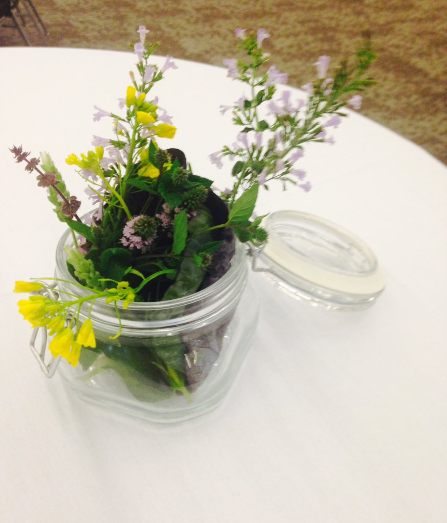 thyme4rosemary1's tweet photo. Thank you @chefcleveland for the fresh vegetables from @TheChefsGarden for our centerpieces! #levyrestaurants https://t.co/gQUkLeEdXd