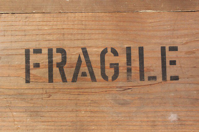 ProRemovalist's tweet photo. Tips for packing #breakables. https://t.co/PQeZ7hpSnM #packingtips #movingtips #ProRemovalists #Sydney https://t.co/1njbckahNv