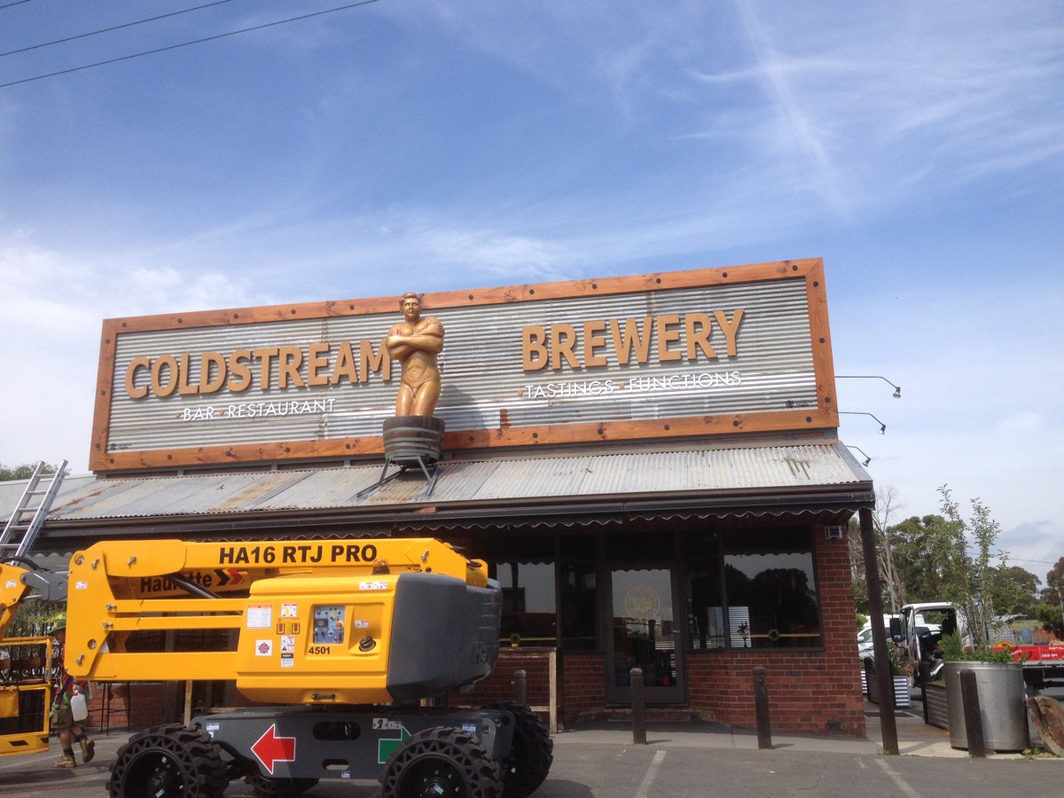 ColdstreamBrew's tweet image. #shiveringman takes pride of place @ Coldstream Brewery.