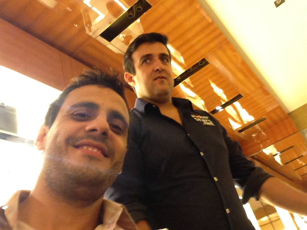 RegisPanato's tweet photo. @RegisPanato: @aakkari #TudoPeloPoker 
Aeee, ganhei o curso do QgAakkariTeam no torneio da LouisViitton.BSOP na veia https://t.co/uNmRmZ4XQe