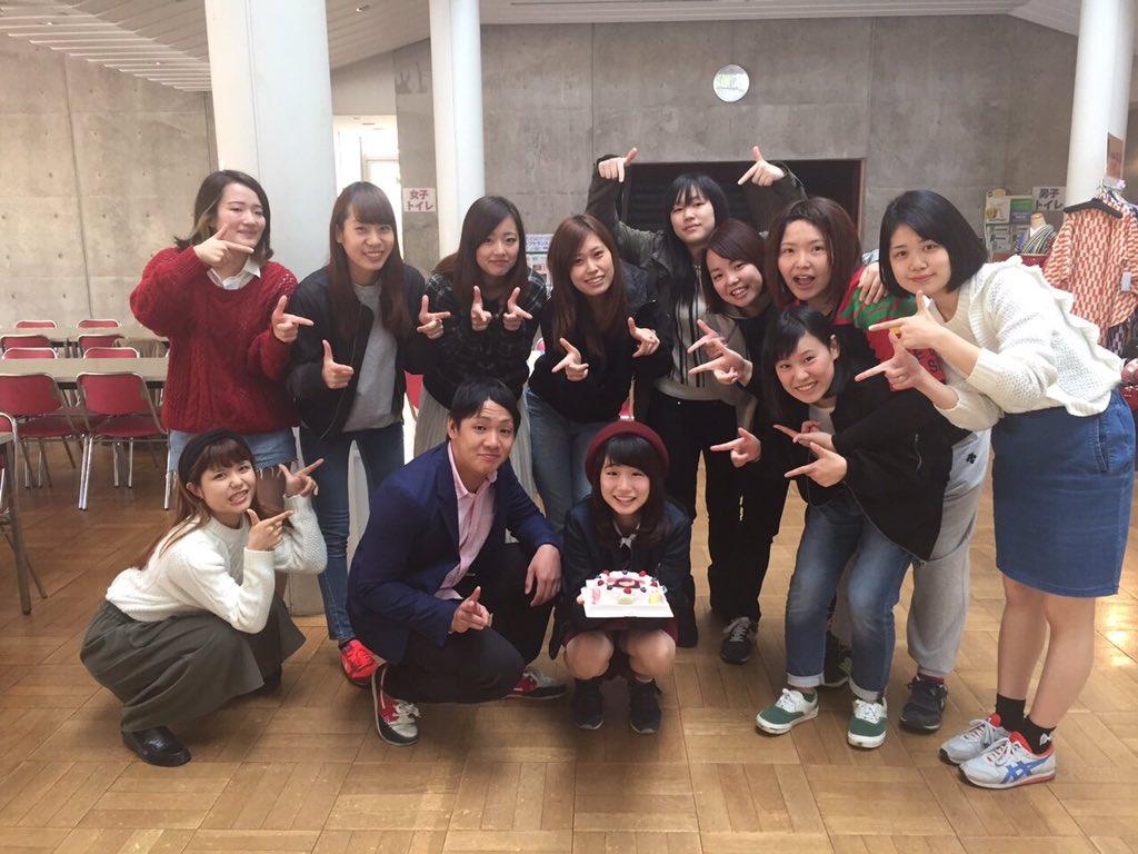 fumi_osae's tweet photo. はーちゃんおめでとう😍😍
おしゅうまじリスペクトやわ。
あんな理想の彼氏がおんねんな。
羨ましい😑😑😑
2人ともいつまでもお幸せに😊😊 https://t.co/dIOu8rVpD4