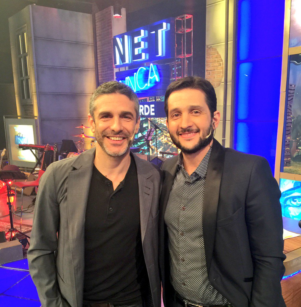 germanpaoloski's tweet photo. Nos dimos el lujo de recibir al gran actor Leo #Sbaraglia @NETxFOX @ChatrucJose2 @dariobarassi #Gracias! https://t.co/DKj5E1Fh8s