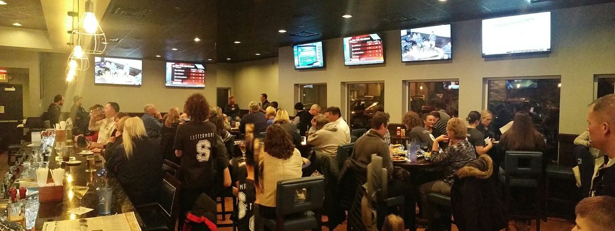 PennStateNacho's tweet photo. Gr8 job by our frnds @LettermansGrill &amp; thnks @EWalsh7 4 starting off Coach Gadowsky's show w/ #PSU Pride &amp; Passion. https://t.co/c6lv4MX3m6