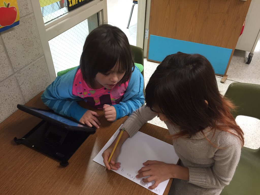 MrsScholtens's tweet photo. Just what do we do during Daily 5 choice time? #daily5 https://t.co/GK67I2wMnX