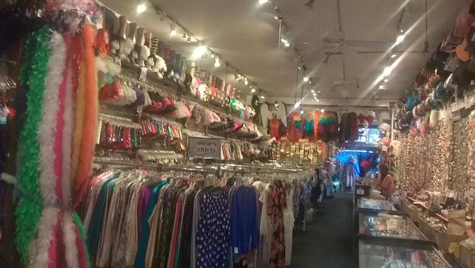 Costume shop on Haight and Ashbury https://t.co/4Bpsh19uhe<a href="/tag/camgirl"class="tags"><span>#camgirl</span></a><a href="/tag/manyvids"class="tags"><span>#manyvids</span></a>