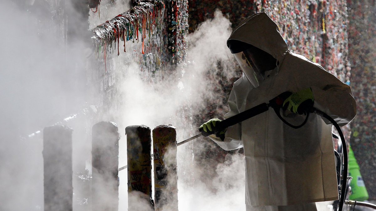 mashable's tweet image. Watch someone powerwash 20 years' worth of gum off this wall on.mash.to/1O2Gc7A