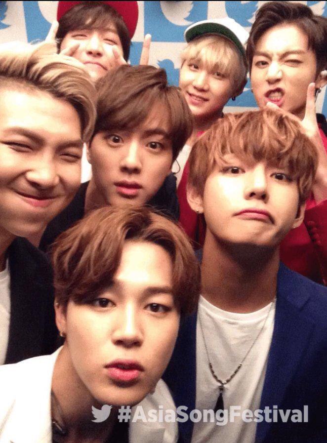 pushedbackjimin's tweet photo. + bangtan https://t.co/GuKponC6BY