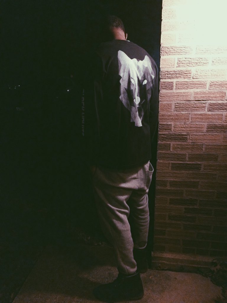 RonLouis_'s tweet photo. #BlackWolves Ron Louis X @TyOdu_ #polywolf Collab tee worn by @AkeemLB21 https://t.co/gyMZYvDx3V