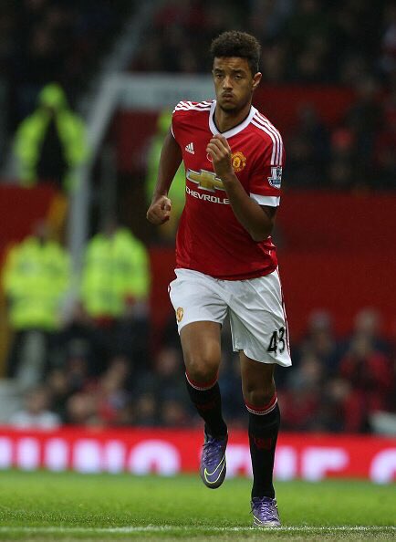 Cameron Borthwick-Jackson menjadi pemain kelahiran Manchester ke-48 yang bermain untuk <a href="/ManUtd/">Manchester United</a> sejak 1945.