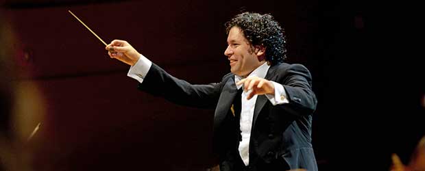 ConnectInLA's tweet image. Entertainment | Los Angeles Philharmonic Performs of Stravinsky’s Apollo vytm.in/WSSfPw #LA