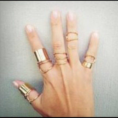 shopxvx's tweet photo. PUNK RING SET https://t.co/1xL4bnxuek #tbt #love https://t.co/0VicI4eVYm