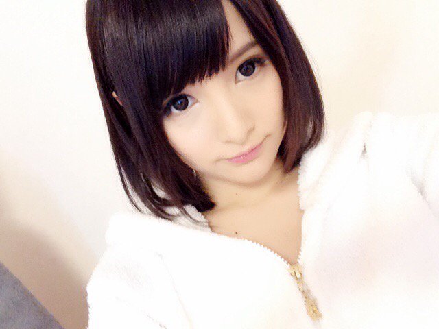 前髪切ってもらた(・&forall;・) https://t.co/IYdvemHUWT