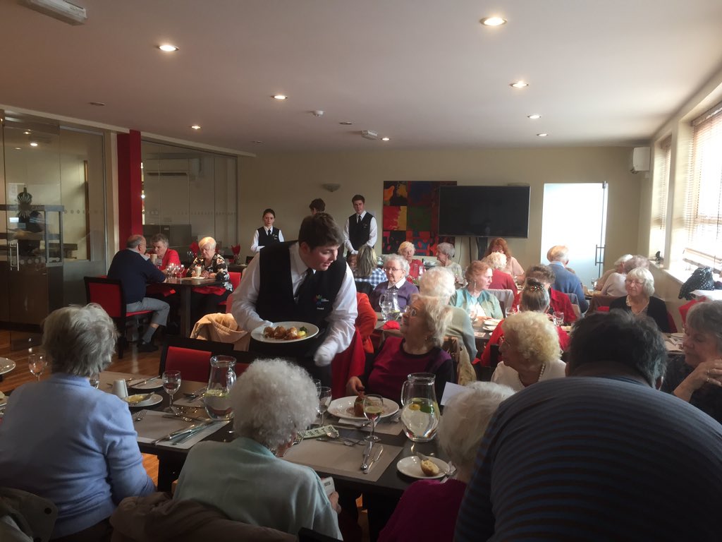 jarvisa25's tweet photo. Excellent work @ycelstryn for lunch service by #VRQ1 #1cambria @colegcambria @Rendezvous17 #soproud ππ»πβοΈππ·πΉπΎ https://t.co/XmmmzTTFYM