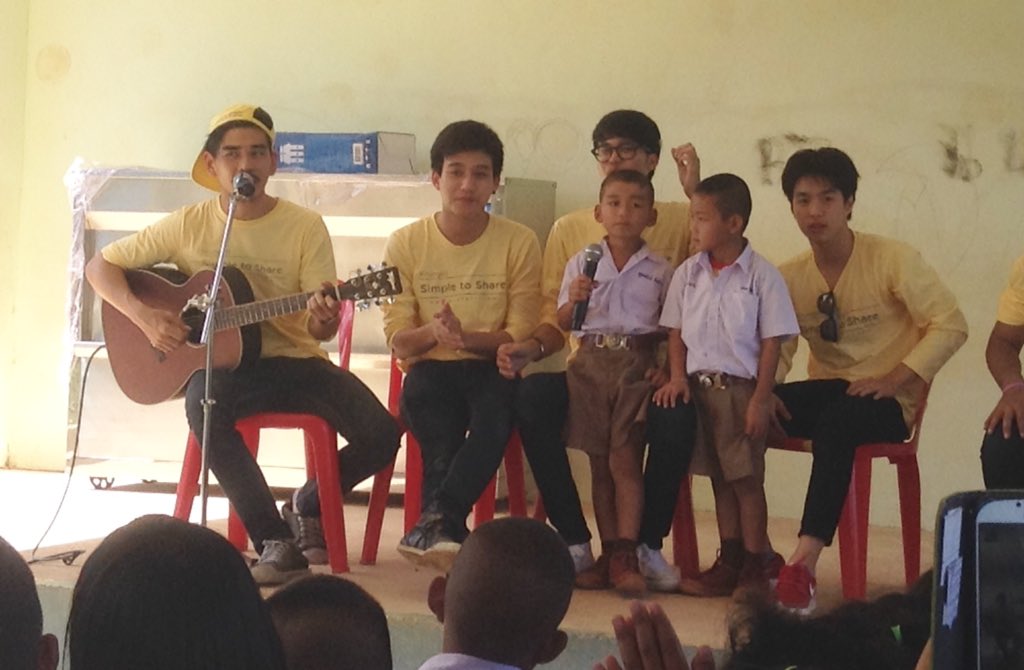 ForFrameLive's tweet photo. ผู้ชายรักเด็ก ☺️ https://t.co/8zEHXzamyV