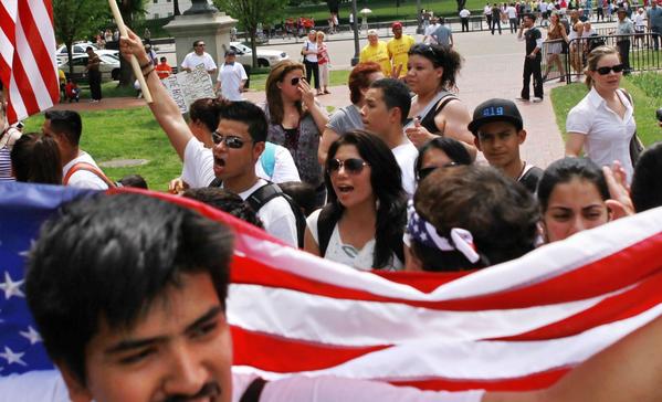 getinsideobama's tweet photo. @barackobama is running out of immigration options. https://t.co/aW8t1Cd4TX #news https://t.co/pgttPV32sk