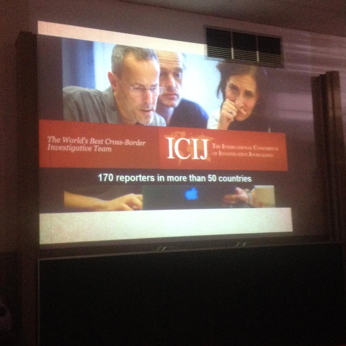MaxGni's tweet photo. #PowerReporting session on #Swissleaks going on. How it happened. #HSBC cc @WillFitzgibbon https://t.co/2F4sDUUEbG