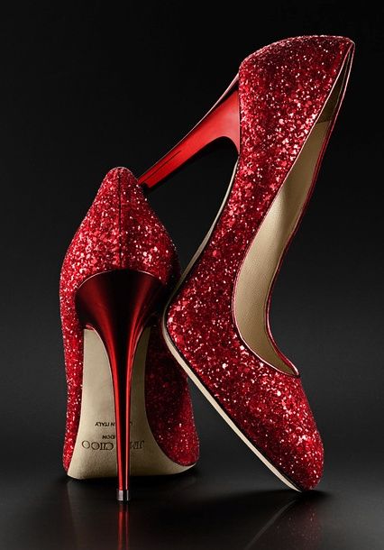 How can you live the high life if you do not wear the high heels?
couturebritain.com/couture-galler…
#fashion #luxury #heels