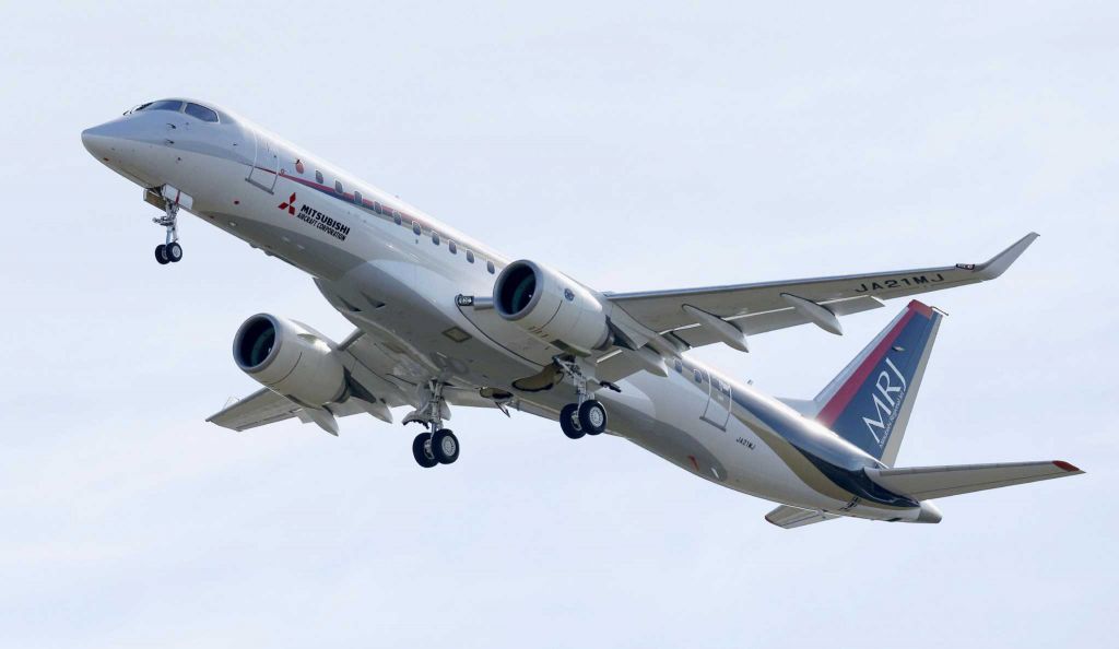 Golfcharlie232's tweet photo. Mitsubishi Regional Jet (MRJ) takes to the skies for first flight #avgeek #aviation #MRJ https://t.co/zcNbwLx9Ni