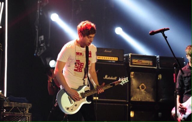 picsofhemmo tweet picture