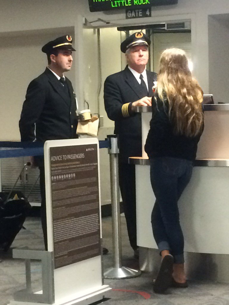 Networking with the pilots ... Our future pilot  <a href="/MHHSCA/">MH Career Academies</a> <a href="/MHHS_FBLA/">MHHS FBLA</a> <a href="/Dr_JakeLong/">Jake Long</a>