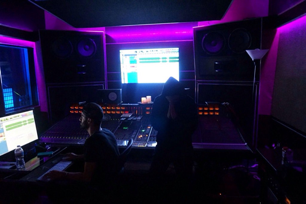 juntetr4's tweet photo. I stay in here... then watch the universe align everything https://t.co/4VWibDLvAv