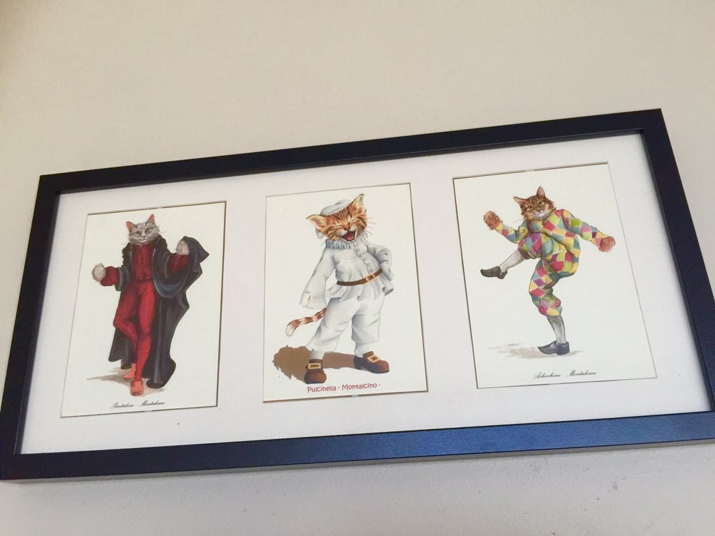 anutthara's tweet photo. A friend brought me some costumed Roman gatti from her yearly Italian pilgrimage #wallcats #crazycatgifts 😼 https://t.co/hX6W0J0fBv