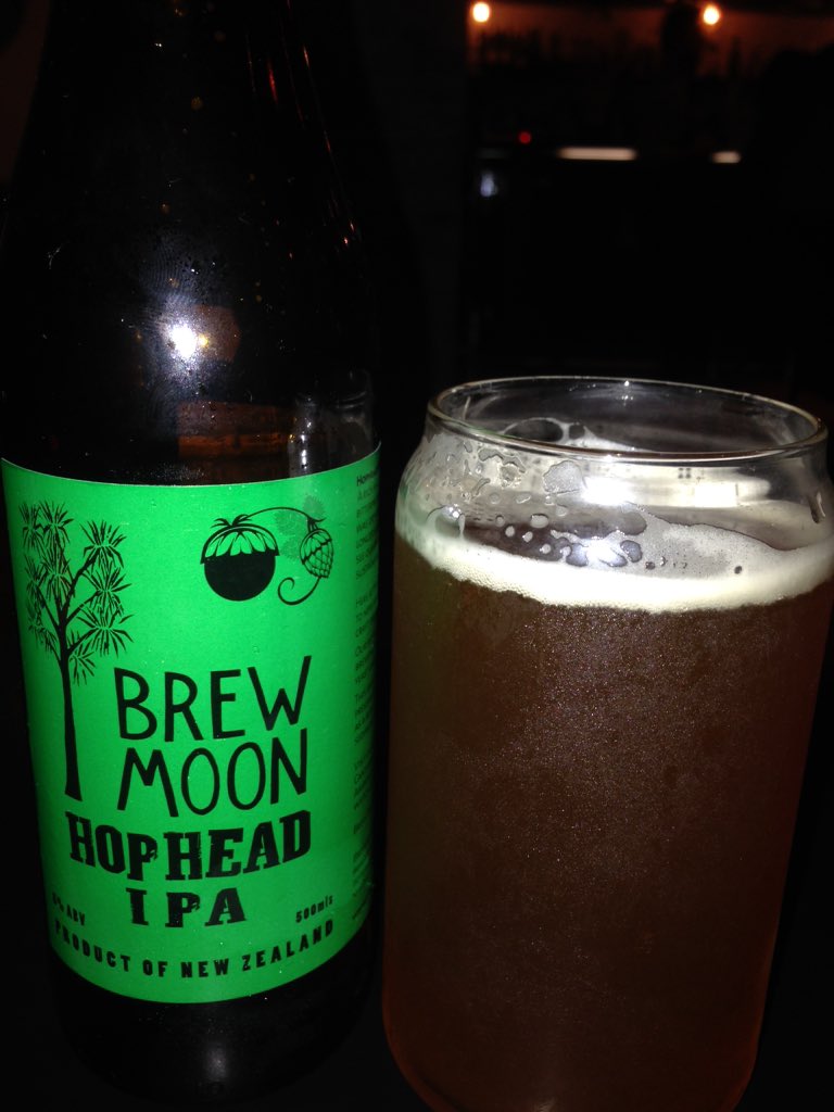 Enjoying a <a href="/brewmoonbrewing/">Brew Moon Brewing Co</a> Hop Head IPA <a href="/Ussco/">USS</a> Bar &amp; Bistro out in Gissay!